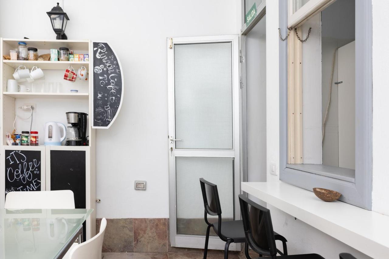 Wanderlust Hostel سانتا كروز دي تينيريف المظهر الخارجي الصورة