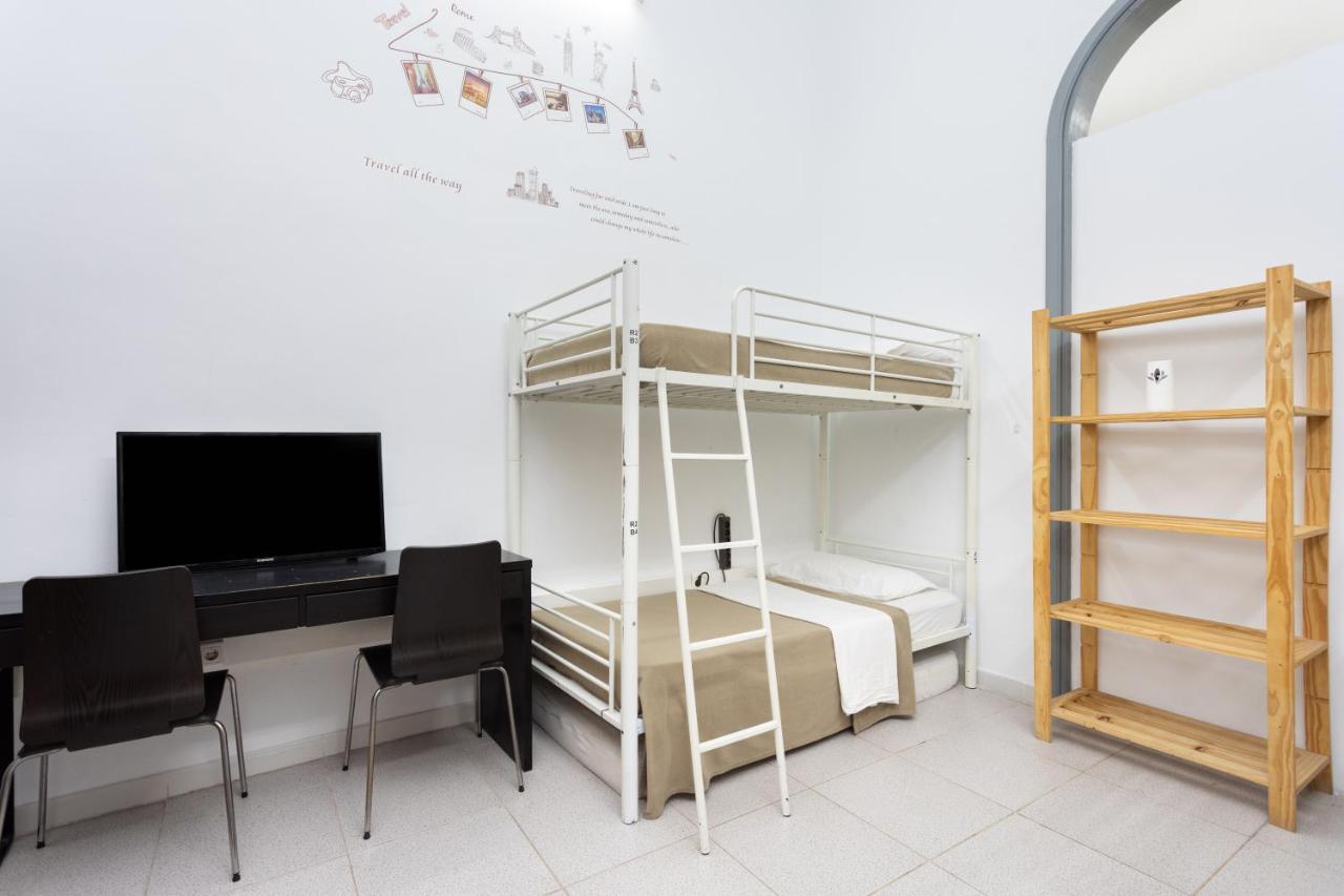 Wanderlust Hostel سانتا كروز دي تينيريف المظهر الخارجي الصورة